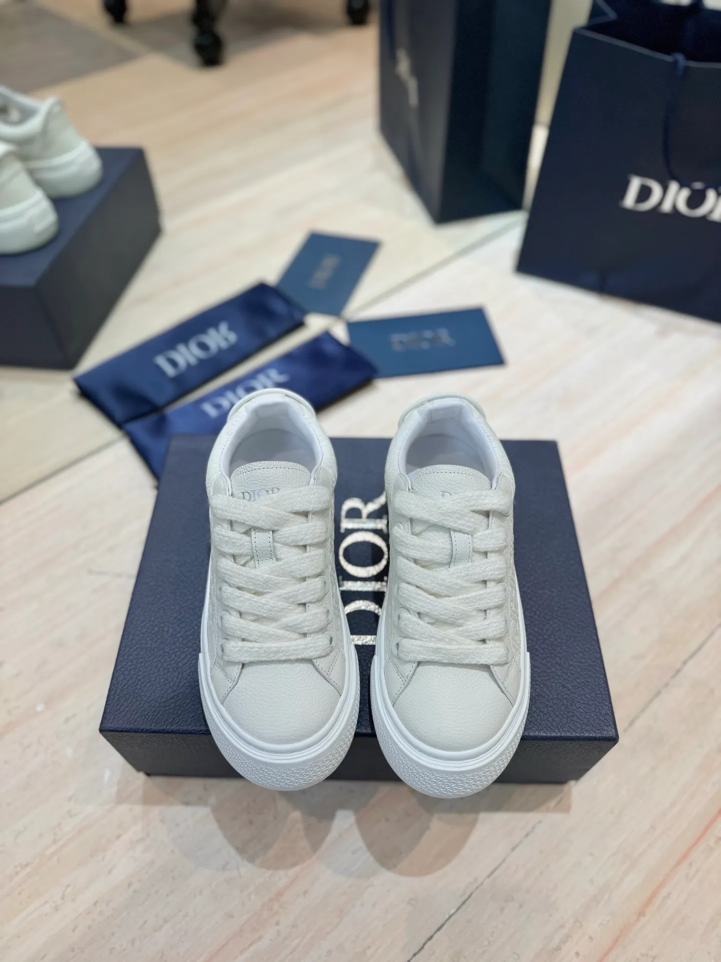 👟👟Ex-factory price 600👟👟 (Top version) Dior 2025 autumn and winter haute couture series new men's shoes CD jelly-colored flat casual shoes Dior and STONE ISLAND B33 round toe lace-up canvas skate shoes Stars' same style Oblique letter logo embroidered retro color-blocking sneakers The top high-end version on the market ✅ Upper: imported custom calfskin/suede leather ✅Inner: water-dyed cowhide lining ✅Outsole: original open-molded Tpu outsole ✅Packaging: full set of original box ✅Size: 35-45 (46 pieces customized, non-refundable)